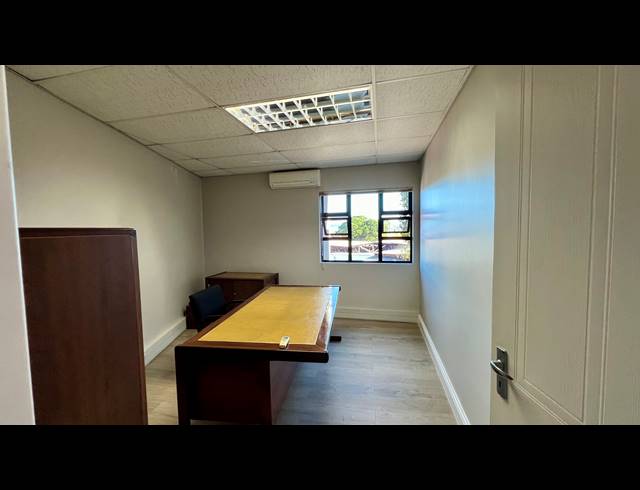 218M² OFFICE TO LET IN ROCKY DRIFT